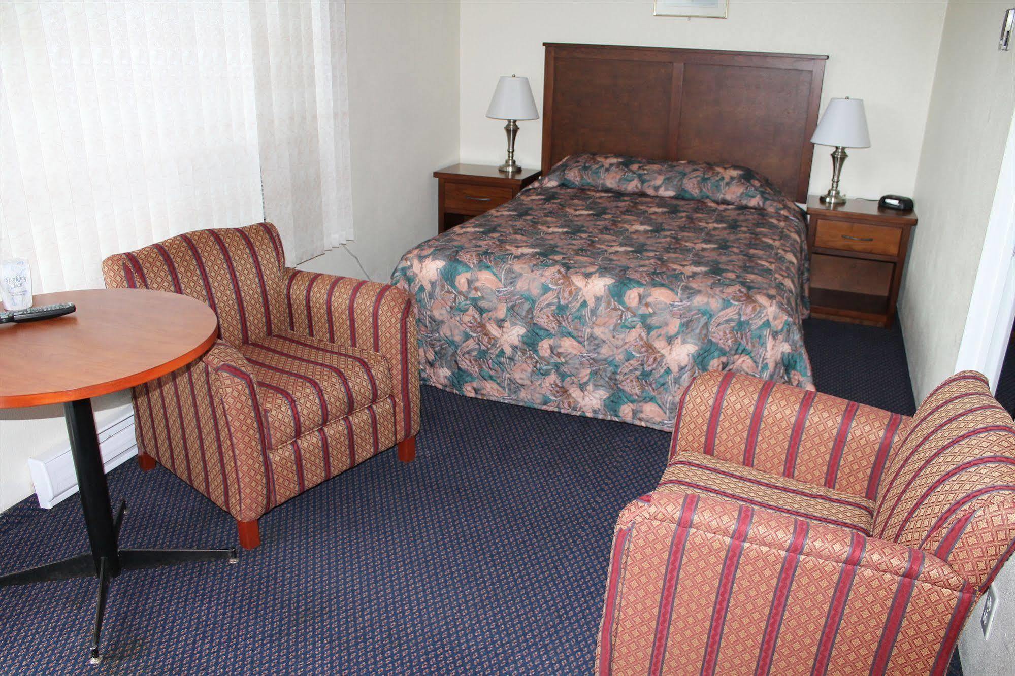 Redford Motel Port Alberni Exterior foto